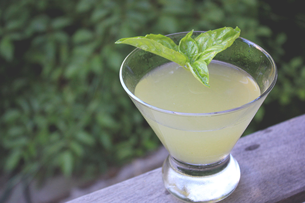 Basil_gimlet