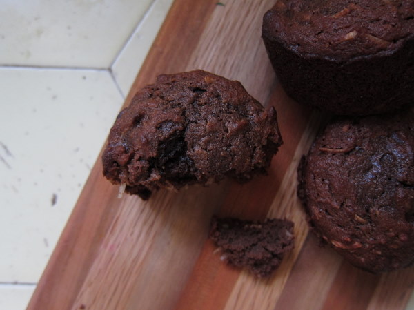 Chocolate_coconut_muffins_2