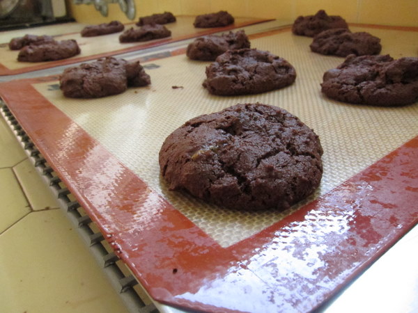 Chocolate_cherry_cookies