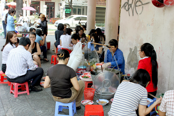 sidewalk_dining