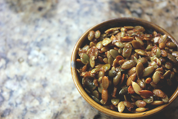 Caramelized_pumpkin_seeds