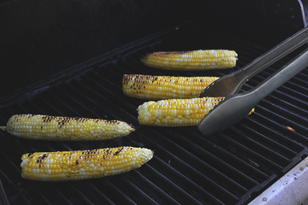 Grilling-corn